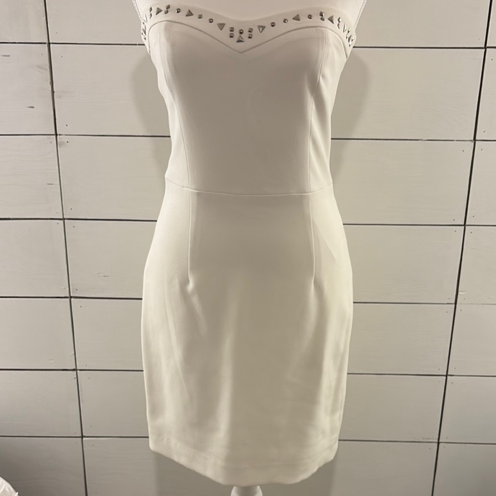 Zara White Embellished Sweetheart Sheath Dress